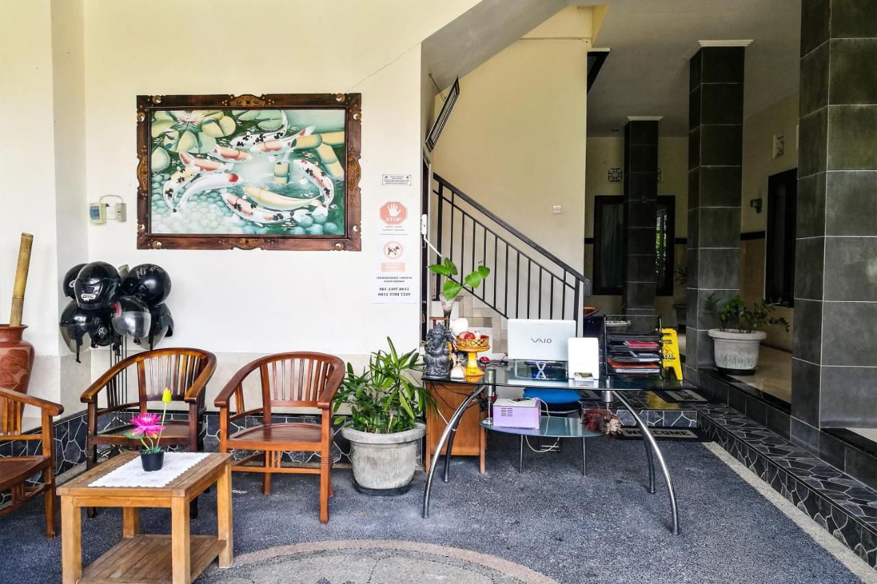 Oyo 3912 Wahyu Residence Bali Denpasar Esterno foto